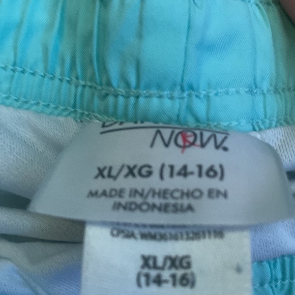 shorts - Picture 2 of 3